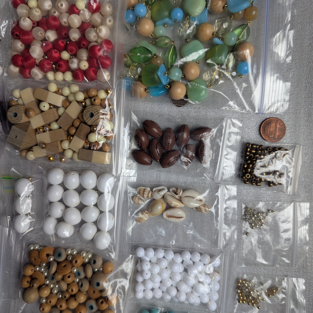 Colorful Bead Collection for Crafting - Picture 6 of 15